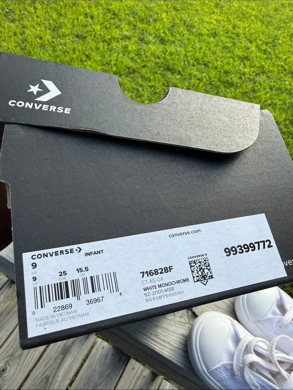 Converse Kids Low-Top Sneakers in White